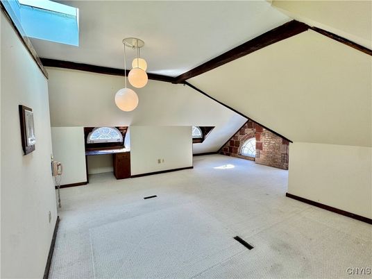 Empty room, Interior, Pendant Lights