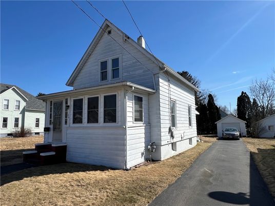 Detached Garage, Exterior