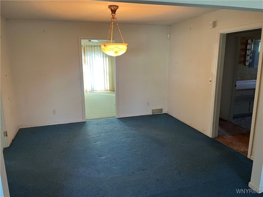 Empty room, Interior, Pendant Lights