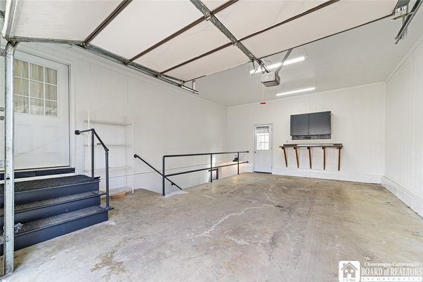 Garage, Interior