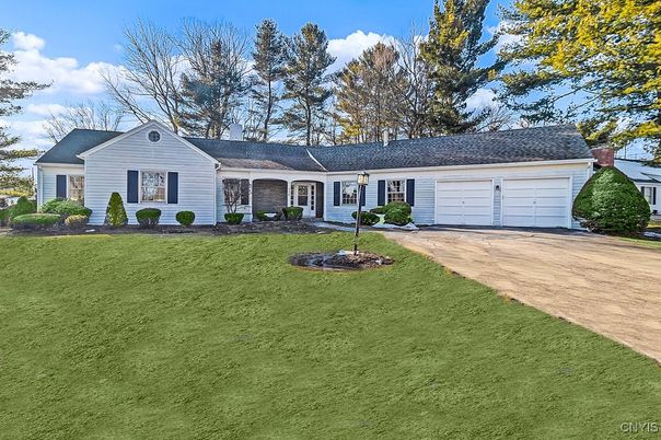 Attached, Exterior, Facade, Ranch