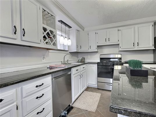 Interior, Kitchen, Pendant Lights, Stainless Steel Appliances
