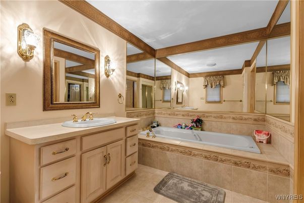 Bathroom, Dual Sink Vanities, Interior