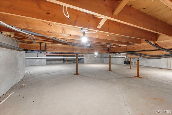 Garage, Interior, Wooden Beams, Wooden Ceilings