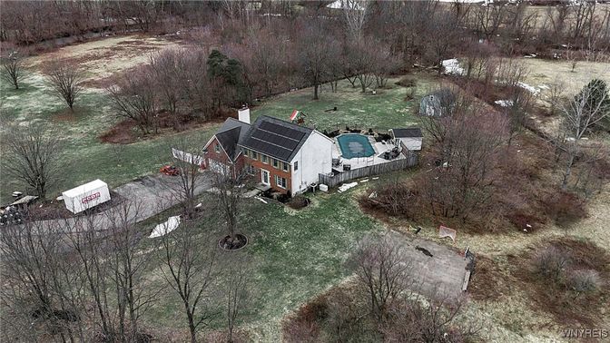 Exterior, Drone