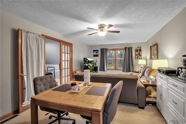 Home Office, Interior