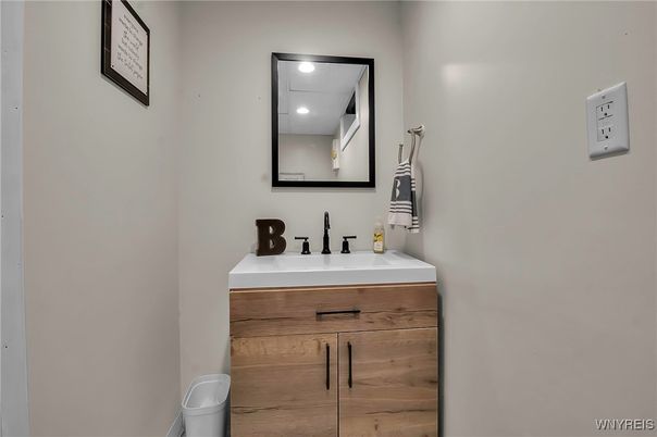 Bathroom, Interior, Recessed Lighting