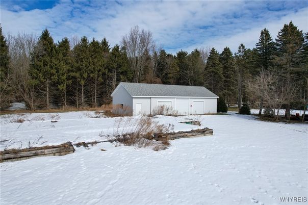 Backyard, Detached Garage, Exterior