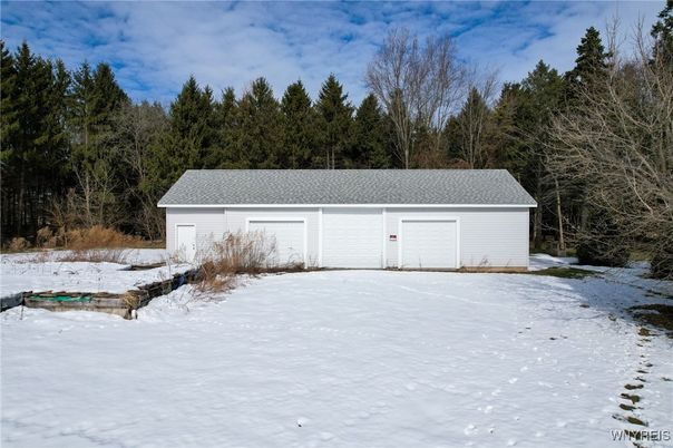 Backyard, Detached Garage, Exterior