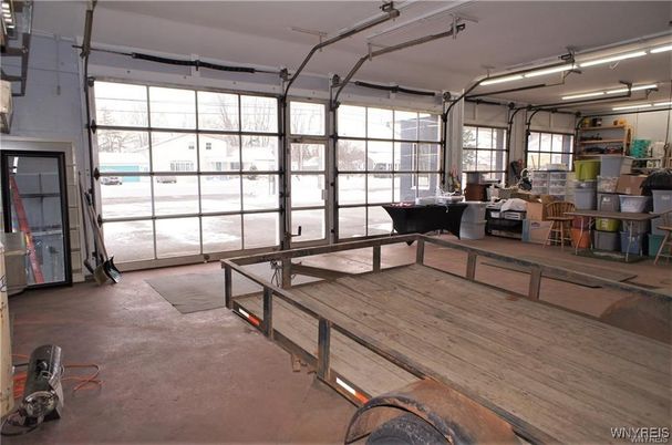 Garage, Interior