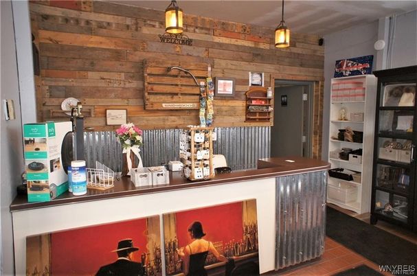 Interior, Pendant Lights, Wooden Walls