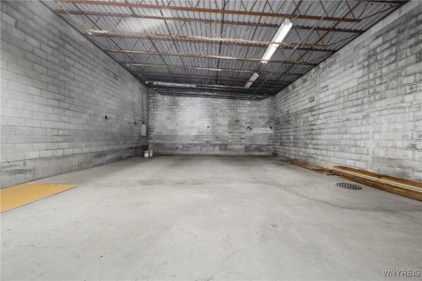 Garage, Interior, Stone Walls