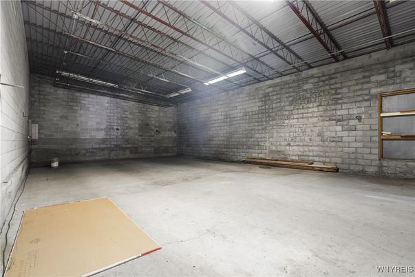 Garage, Interior, Stone Walls