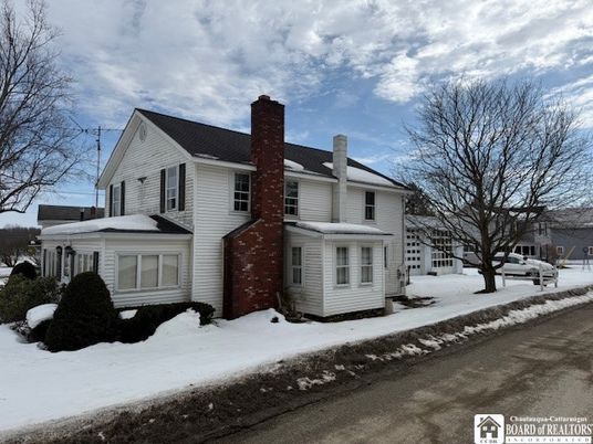 Backyard, Exterior, Facade, Queen Anne Victorian