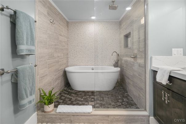 Bathroom, Free Standing Baths, Glass Shower, Interior, Recessed Lighting