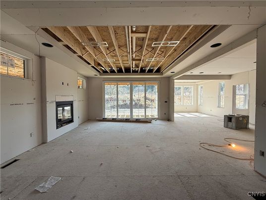 Empty room, Interior, Wooden Beams, Wooden Ceilings