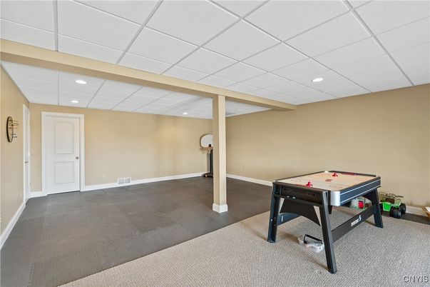 Game Room, Interior, Recessed Lighting