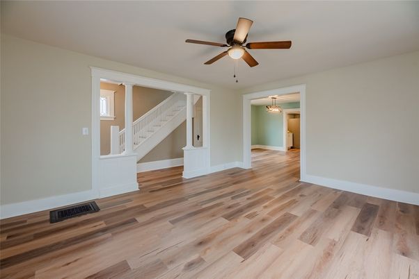 Empty room, Interior, Pendant Lights, Wood Texture Flooring