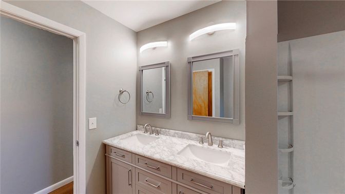 Bathroom, Dual Sink Vanities, Interior
