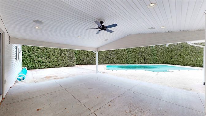 Exterior, Pool, Recessed Lighting