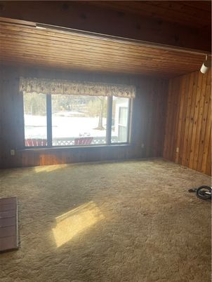 Empty room, Interior, Wooden Beams, Wooden Ceilings, Wooden Walls