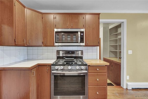 Interior, Kitchen, Stainless Steel Appliances, Wood Texture Flooring