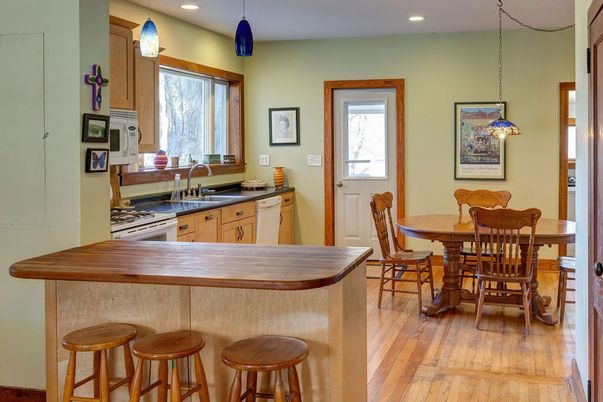 Dining room, Interior, Kitchen, Pendant Lights, Recessed Lighting, Wood Texture Flooring