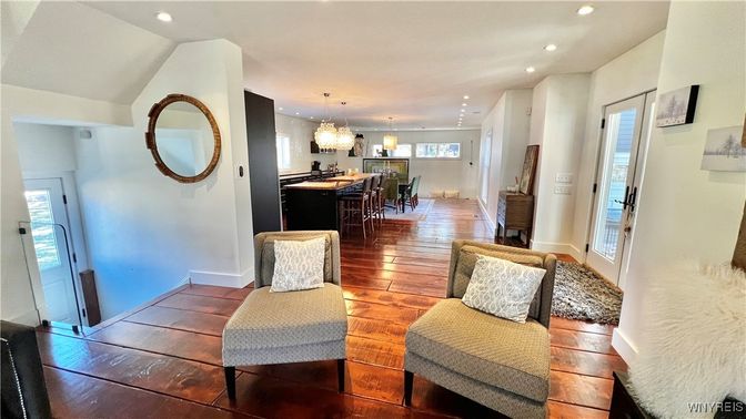 Chandelier, Dining room, Interior, Kitchen, Pendant Lights, Recessed Lighting, Wood Texture Flooring