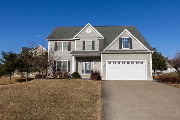 Attached, Exterior, Facade, Farmhouse