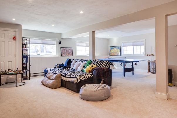 Game Room, Interior, Recessed Lighting