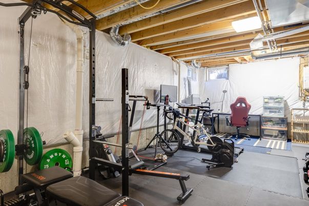 Fitness Equipment, Interior, Wooden Beams