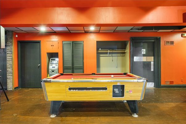 Billiard Table, Game Room, Interior, Wood Texture Flooring