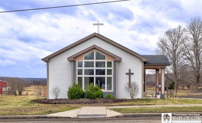 Backyard, Exterior, Facade, Farmhouse