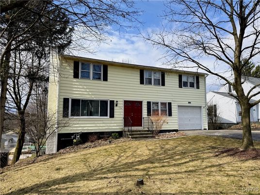 Attached, Exterior, Facade, Raised Ranch