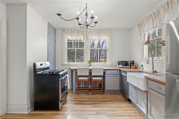 Chandelier, Interior, Kitchen, Wood Texture Flooring