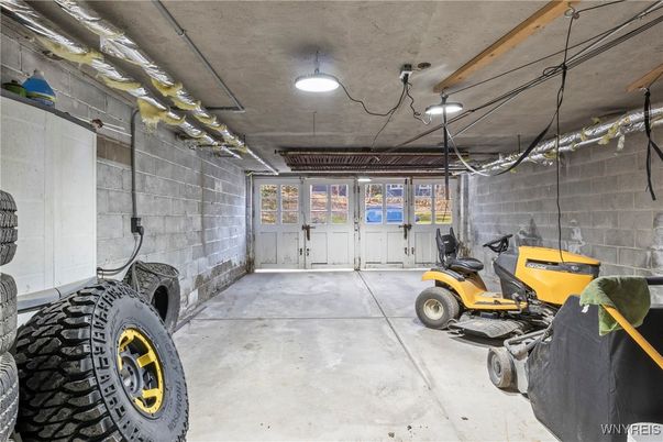 Garage, Interior, Stone Walls