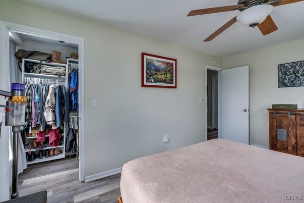 Bedroom, Interior, Walk-in Closets, Wood Texture Flooring