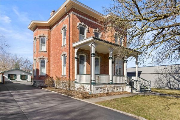Exterior, Facade, Brick Facade, Queen Anne Victorian