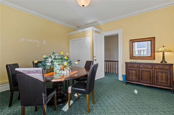 Dining room, Interior
