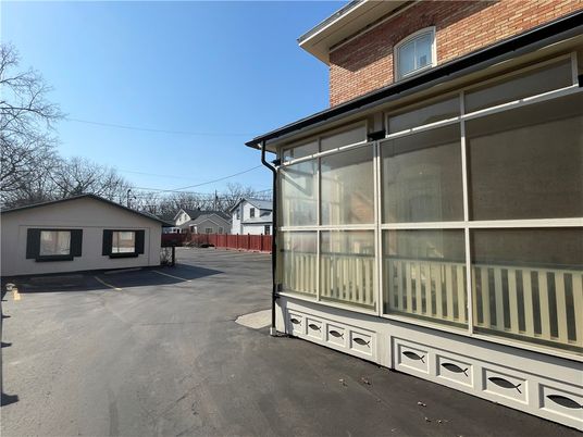 Detached Garage, Exterior