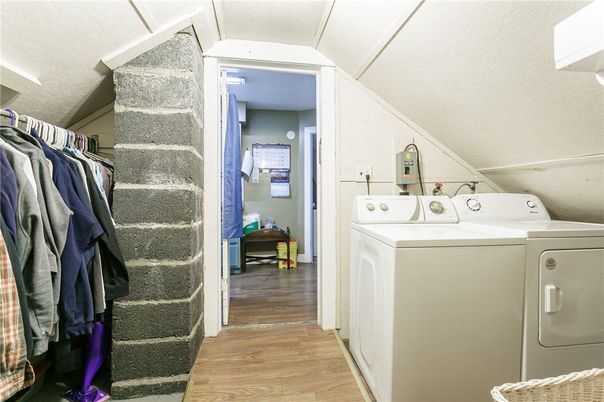 Interior, Utility Closets, Washer, Wood Texture Flooring