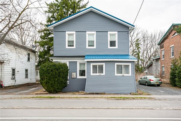 Exterior, Facade, Queen Anne Victorian