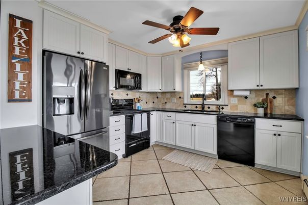 Interior, Kitchen, Pendant Lights, Stainless Steel Appliances