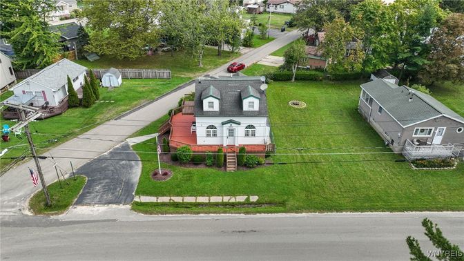 Exterior, Drone