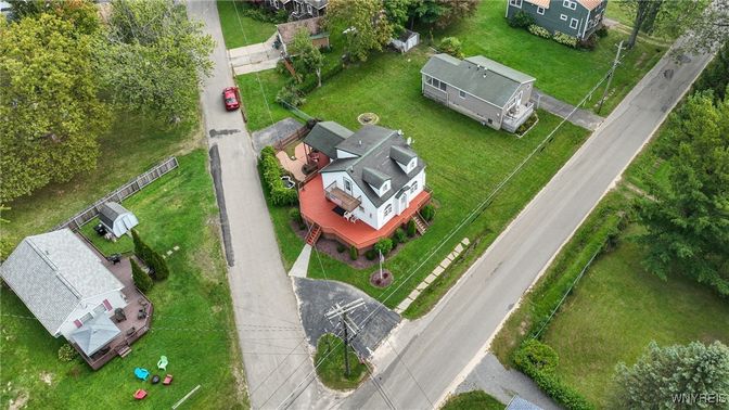 Exterior, Drone