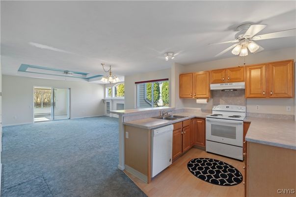 Chandelier, Interior, Kitchen, Wood Texture Flooring