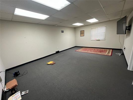 Fitness Equipment, Interior, Recessed Lighting