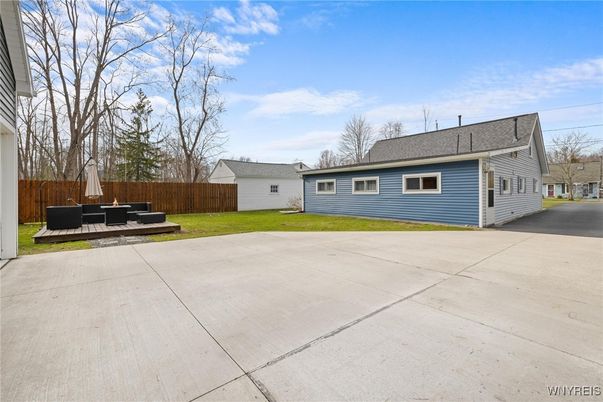 Backyard, Exterior