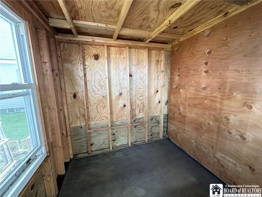 Empty room, Interior, Wooden Beams, Wooden Ceilings, Wooden Walls