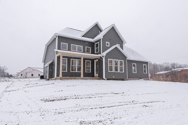 Exterior, Facade, Farmhouse